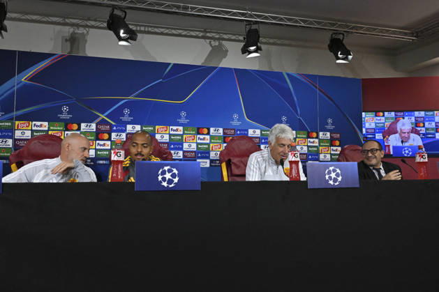 SOCCER - UEFA Champions League - AS Roma - press conference, PK, Pressekonferenz Photo by IPA ABACAPRESS.COM89631936 - Donyell Malen of Roma, Gian Piero Gasperini, head coach of AS Roma, during the 2026–2027 UEFA Champions League match between AS Roma and Real Madrid, at the Trigoria Training Center on October 13, 2026, in Rome, Rome, during the AS Roma press conference and pre-match training session - Real Madrid at the Trigoria Training Center on October 13, 2026, in Rome, Rome. During the AS Roma press conference and training session ahead of the UEFA Champions League soccer match in Rome, Italy, on October 13, 2026 Roma Italy  Copyright: xIPAxSport ABACAx
