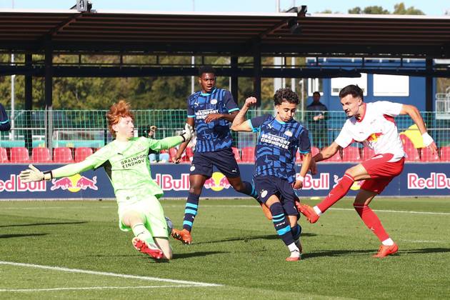 RB Leipzig U19 - PSV Eindhoven U19 UEFA Youth League Leipzig, 13.10.2026, Trainingszentrum am Cottaweg, Fußball, Saison 2026 2027, U19 Junioren, UEFA Youth League, 2. Spieltag , RB Leipzig U19 - PSV Eindhoven U19 , Im Bild: Tor für RB Leipzig, Din Klapija (21, RB) trifft zum 1:0 , Nur für journalistische Zwecke! For editorial use only! , UEFA regulations prohibit any use of photographs as image sequences and or quasi-video. ,