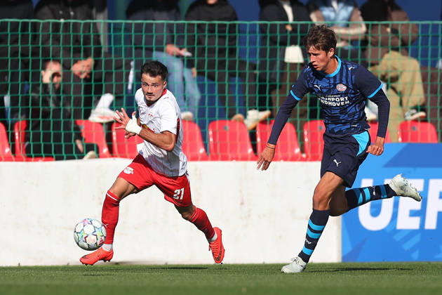 RB Leipzig U19 - PSV Eindhoven U19 UEFA Youth League Leipzig, 13.10.2026, Trainingszentrum am Cottaweg, Fußball, Saison 2026 2027, U19 Junioren, UEFA Youth League, 2. Spieltag , RB Leipzig U19 - PSV Eindhoven U19 , Im Bild: Din Klapija (21, RB) und Brent Jonkers (3 , Eindhoven) , Nur für journalistische Zwecke! For editorial use only! , UEFA regulations prohibit any use of photographs as image sequences and or quasi-video. ,