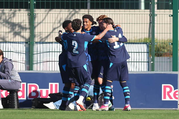 RB Leipzig U19 - PSV Eindhoven U19 UEFA Youth League Leipzig, 13.10.2026, Trainingszentrum am Cottaweg, Fußball, Saison 2026 2027, U19 Junioren, UEFA Youth League, 2. Spieltag , RB Leipzig U19 - PSV Eindhoven U19 , Im Bild: Tor für Eindoven, Torjubel nach dem 1:1, Torscütze Austyn Jones (9 , Eindhoven) , Nur für journalistische Zwecke! For editorial use only! , UEFA regulations prohibit any use of photographs as image sequences and or quasi-video. ,