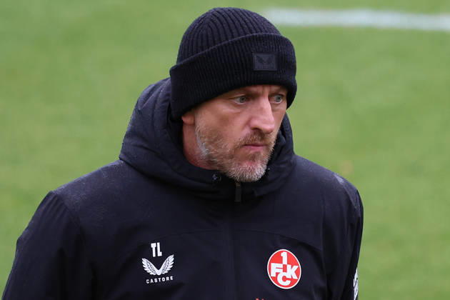 13.10.2026, xrekx, Fussball 2.Bundesliga, 1.FC Kaiserslautern - Training v.l. Torsten Lieberknecht Trainer (1.FC Kaiserslautern) Kaiserslautern
