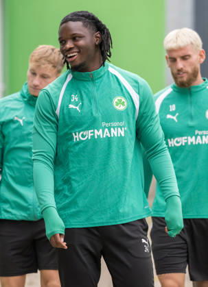 13.10.2026 - Fussball - 2. Bundesliga - Saison 2026 2027 - SpVgg Greuther Fürth Fuerth ( Kleeblatt ) - Training - - xwoxzix - Hendry Blank (34, SpVgg Greuther Fürth )