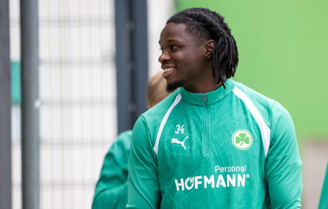 13.10.2026 - Fussball - 2. Bundesliga - Saison 2026 2027 - SpVgg Greuther Fürth Fuerth ( Kleeblatt ) - Training - - xwoxzix - Hendry Blank (34, SpVgg Greuther Fürth )