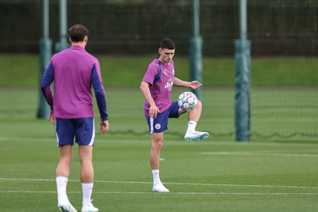 UEFA Champions League press conference, PK, Pressekonferenz and open training Matchday 2 of 8 Manchester City v Paris Saint-Germain Phil Foden of Manchester City in the training session during the UEFA Champions League press conference and open training Matchday 2 of 8 Manchester City vs Paris Saint-Germain at City Football Academy, Manchester, United Kingdom on 13 October 2026 (Photo by Mark Cosgrove News Images) Manchester City Football Academy Greater Manchester United, ManU Kingdom Copyright: xMarkxCosgrove NewsxImagesx