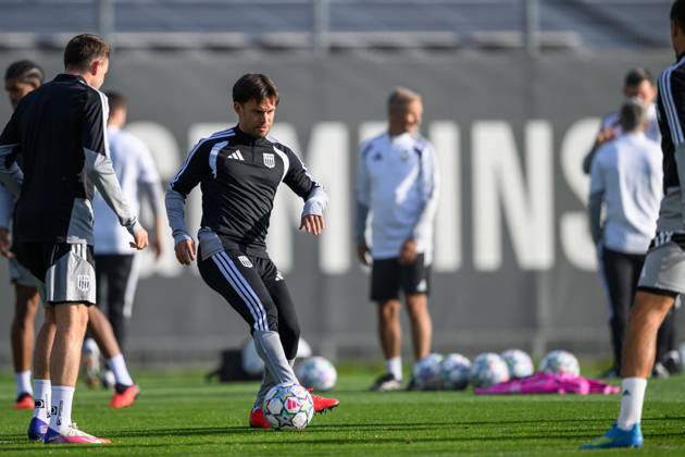 SOCCER - UEFA CL, LASK vs Liverpool LINZ,AUSTRIA,13.OCT.26 - SOCCER - UEFA Champions League, Linzer ASK vs Liverpool FC, preview, training LASK. Image shows Sascha Horvath (LASK).  GEPAxpictures xChristianxMoser