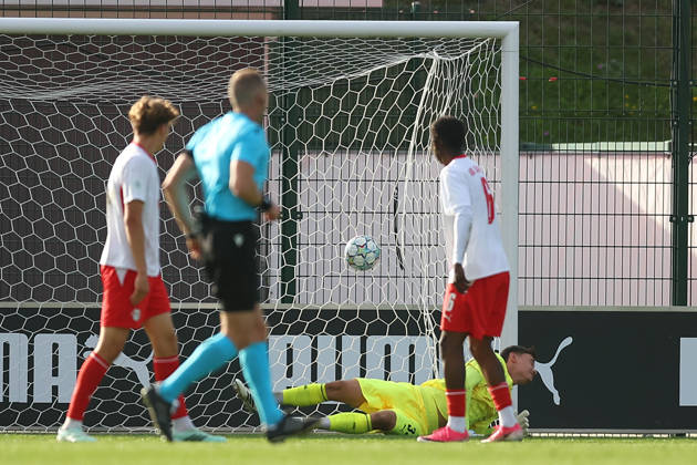RB Leipzig U19 - PSV Eindhoven U19 UEFA Youth League Leipzig, 13.10.2026, Trainingszentrum am Cottaweg, Fußball, Saison 2026 2027, U19 Junioren, UEFA Youth League, 2. Spieltag , RB Leipzig U19 - PSV Eindhoven U19 1:6 (1:1) , Im Bild: Tor für Eindhoven, Emre Duran Can (14 , Eindhoven) trifft zum 1:3 , Nur für journalistische Zwecke! For editorial use only! , UEFA regulations prohibit any use of photographs as image sequences and or quasi-video. ,