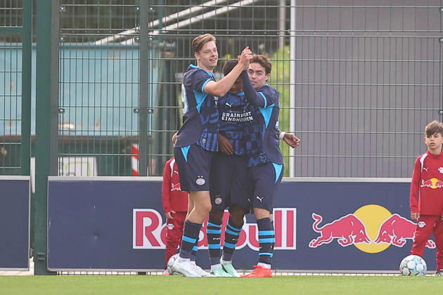 RB Leipzig U19 - PSV Eindhoven U19 UEFA Youth League Leipzig, 13.10.2026, Trainingszentrum am Cottaweg, Fußball, Saison 2026 2027, U19 Junioren, UEFA Youth League, 2. Spieltag , RB Leipzig U19 - PSV Eindhoven U19 1:6 (1:1) , Im Bild: Tor für Eindhoven, Torjubel nach dem 1:5, Torschütze Liam van Nistelrooy (19 , Eindhoven) , Nur für journalistische Zwecke! For editorial use only! , UEFA regulations prohibit any use of photographs as image sequences and or quasi-video. ,