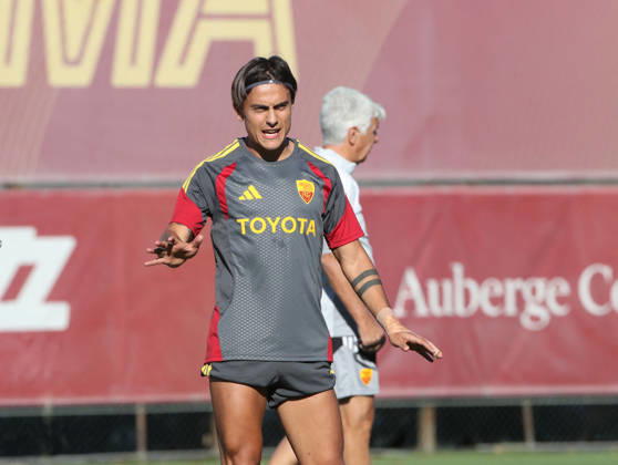 SOCCER - UEFA Champions League - AS Roma - press conference, PK, Pressekonferenz Photo by IPA ABACAPRESS.COM89637385 - October 13, 2026 Champions League: Gasperini and Malen Press Conference Training Sessions In the photo: Dybala (Photo by Gino Mancini) Roma Italy  Copyright: xIPAxSport ABACAx