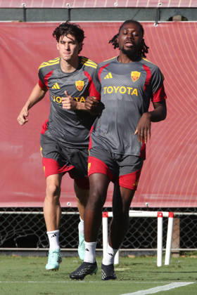 SOCCER - UEFA Champions League - AS Roma - press conference, PK, Pressekonferenz Photo by IPA ABACAPRESS.COM89637372 - October 13, 2026 Champions League: Gasperini and Malen Press Conference Training Sessions In the photo: Kone, Balerdi (Photo by Gino Mancini) Roma Italy  Copyright: xIPAxSport ABACAx