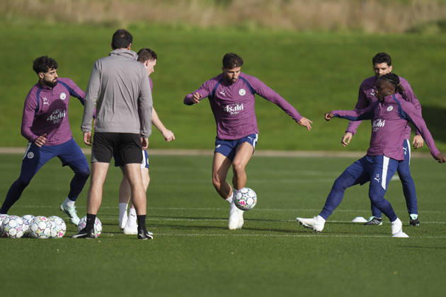 Manchester City Training, Champions League Rúben Dias of Manchester City controls the ball during the training session ahead of UEFA Champions League matchday 2 vs Paris Saint-Germain, Manchester City at Joie Stadium, Etihad Campus, Manchester, England on 13 October 2026 Credit: Steve Flynn Every Second Media Editorial use only. All images are copyright Every Second Media Limited. No images may be reproduced without prior permission. Copyright: xIMAGO EveryxSecondxMediax ESM-2218-0139 StevexFlynnx xEveryxSecondxMediax