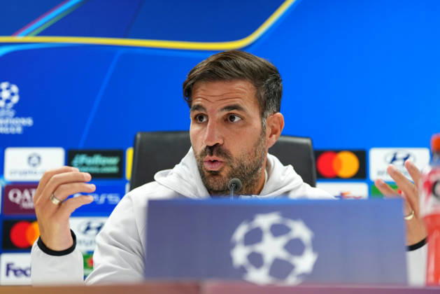 press conference, PK, Pressekonferenz Champions League Como 1907 2026 2027 Rotterdam - Coach Cesc Fabregas of Como 1907 talks during a press conference before the Champions League match against Feyenoord Rotterdam. The press conference is set at Stadion Feijenoord on 13 October 2026 in Rotterdam, Netherlands. (Hero Images Yannick Verhoeven) Copyright: xYannickxVerhoevenx