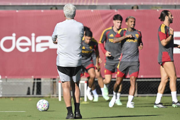 IPA89639248 - Gian Piero Gasperini, head coach of AS Roma, during the UEFA Champions League soccer match between AS Roma and Real Madrid, at a press conference, PK, Pressekonferenz and training session at the Trigoria Training Center on October 13, 2026, in Rome, Italy. During the AS Roma press conference for the UEFA Champions League soccer match in Rome, Italy, on October 13, 2026 Copyright: xRobertoxRamaccia IPAxSportx xx IPA89639248 IPA89639248