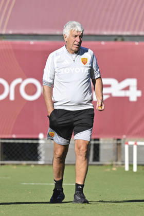 IPA89639249 - Gian Piero Gasperini, head coach of AS Roma, during the UEFA Champions League soccer match between AS Roma and Real Madrid, at a press conference, PK, Pressekonferenz and training session at the Trigoria Training Center on October 13, 2026, in Rome, Italy. During the AS Roma press conference for the UEFA Champions League soccer match in Rome, Italy, on October 13, 2026 Copyright: xRobertoxRamaccia IPAxSportx xx IPA89639249 IPA89639249