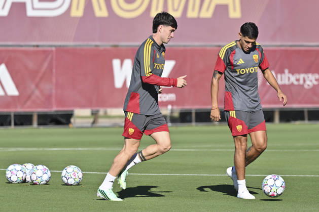 IPA89639254 - Matias Soule of Roma and Nahuel Molina of Roma during a training session ahead of the UEFA Champions League soccer match between AS Roma and Real Madrid, as well as the press conference, PK, Pressekonferenz and training at the Trigoria Training Center on October 13, 2026, in Rome, Italy. During the AS Roma press conference for the UEFA Champions League soccer match in Rome, Italy, on October 13, 2026  Copyright: xRobertoxRamaccia IPAxSportx xx IPA89639254 IPA89639254