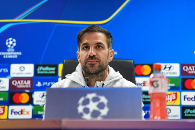 press conference, PK, Pressekonferenz Champions League Como 1907 2026 2027 Rotterdam - Coach Cesc Fabregas of Como 1907 looks on during a press conference before the Champions League match against Feyenoord Rotterdam. The press conference is set at Stadion Feijenoord on 13 October 2026 in Rotterdam, Netherlands. (Hero Images Yannick Verhoeven) Copyright: xYannickxVerhoevenx