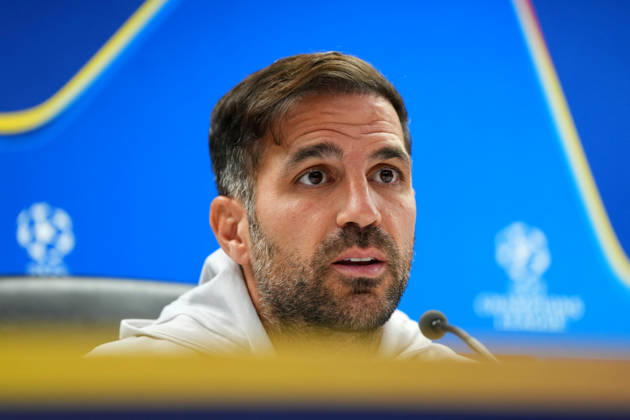 press conference, PK, Pressekonferenz Champions League Como 1907 2026 2027 Rotterdam - Coach Cesc Fabregas of Como 1907 talks during a press conference before the Champions League match against Feyenoord Rotterdam. The press conference is set at Stadion Feijenoord on 13 October 2026 in Rotterdam, Netherlands. (Hero Images Yannick Verhoeven) Copyright: xYannickxVerhoevenx