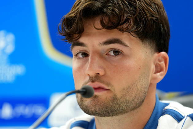 press conference, PK, Pressekonferenz Champions League Como 1907 2026 2027 Rotterdam - Martin Baturina of Como 1907 looks on during a press conference before the Champions League match against Feyenoord Rotterdam. The press conference is set at Stadion Feijenoord on 13 October 2026 in Rotterdam, Netherlands. (Hero Images Yannick Verhoeven) Copyright: xYannickxVerhoevenx