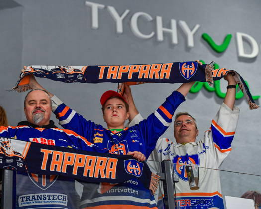 2026.10.13 Tychy Hokej na lodzie Hokejowa Liga Mistrzow Sezon 2026 2027 GKS Tychy - Tappara Tampere N z kibice, fans Foto Marcin Bulanda PressFocus 2026.10.13 Tychy Ice hockey, Eishockey Champions Hockey League Season 2026 2027 GKS Tychy - Tappara Tampere kibice, fans Credit: Marcin Bulanda PressFocus NEWSPIX.PL --- newspix.pl 