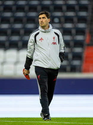 Football - UEFA Champions League - LASK v Liverpool FC - MD-1 LINZ, AUSTRIA - Tuesday, October 13, 2026: Liverpool s head coach Andoni Iraola during a training session ahead of the UEFA Champions League 2026 27 League Phase MD2 match between LASK and Liverpool FC at the Oberösterreich Arena. (Photo by David Rawcliffe Propaganda) LINZ Oberösterreich Arena UPPER AUSTRIA AUSTRIA  Copyright: xDavidxRawcliffex P2026-10-13-LASK_Liverpool_MD-1_Training-48