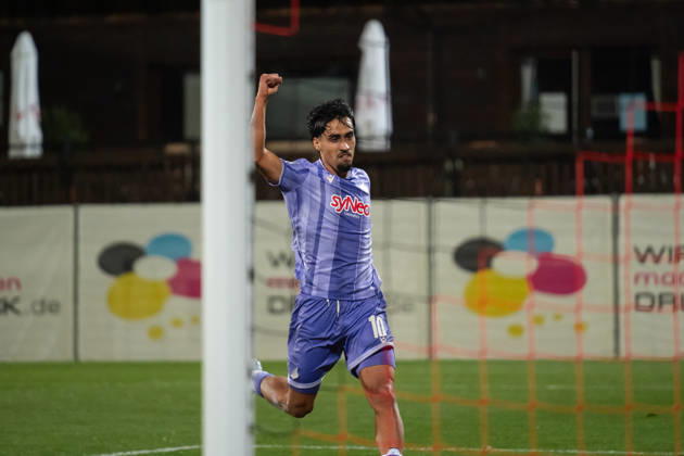 13.10.2026, xjyhynx, Fussball 3. Liga, VfB Stuttgart U23 - TSG Hoffenheim II, v.l. Yasin Zor (10, TSG Hoffenheim II) jubelt nach dem Eigentor zum 2:1 Anschlusstreffer Aspach