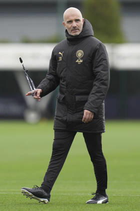 Manchester City Training, Champions League Manchester City manager Enzo Maresca walks out on to the training pitches before the training session ahead of UEFA Champions League matchday 2 vs Paris Saint-Germain, Manchester City at Joie Stadium, Etihad Campus, Manchester, England on 13 October 2026 Credit: Steve Flynn Every Second Media Editorial use only. All images are copyright Every Second Media Limited. No images may be reproduced without prior permission. Copyright: xIMAGO EveryxSecondxMediax ESM-2218-0142 StevexFlynnx xEveryxSecondxMediax
