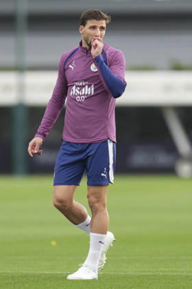 Manchester City Training, Champions League Rúben Dias of Manchester City walks out before the training session ahead of UEFA Champions League matchday 2 vs Paris Saint-Germain, Manchester City at Joie Stadium, Etihad Campus, Manchester, England on 13 October 2026 Credit: Steve Flynn Every Second Media Editorial use only. All images are copyright Every Second Media Limited. No images may be reproduced without prior permission. Copyright: xIMAGO EveryxSecondxMediax ESM-2218-0155 StevexFlynnx xEveryxSecondxMediax