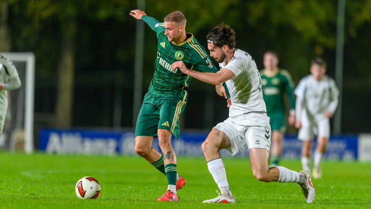 13.10.2026 - Fussball - Saison 2026 2027 - Regionalliga Bayern - 14. Spieltag: SC Eltersdorf - SV Wacker Burghausen - JoTe - xjoxtex - Tom Feulner (23, SC Eltersdorf ) Moritz Bangerter (17, SV Wacker Burghausen )