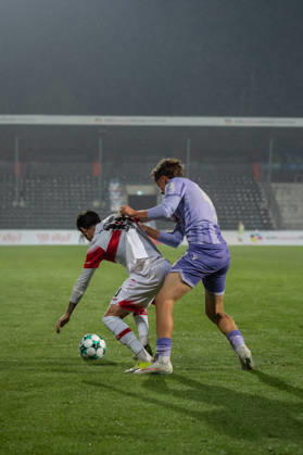 13.10.2026, xjyhynx, Fussball 3. Liga, VfB Stuttgart U23 - TSG Hoffenheim II, v.l. Nicolas Sessa (10, VfB Stuttgart II) im Zweikampf mit Maximilian Theuer (47, TSG Hoffenheim II) Aspach