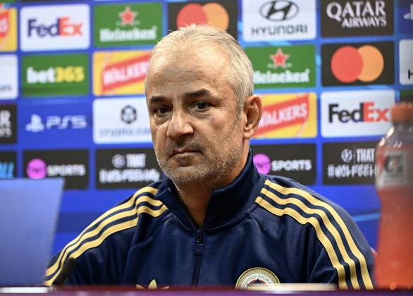Ahead of Aston Villa v Fenerbahce - UEFA Champions League BIRMINGHAM, UNITED KINGDOM - OCTOBER 13 : Fenerbahce head coach Ismail Kartal speaks to members of the media during a press conference, PK, Pressekonferenz ahead of the UEFA Champions League match day two between Aston Villa and Fenerbahce at Villa Park in Birmingham, United Kingdom on October 13, 2026. Rasid Necati Aslim Anadolu Birmingham United Kingdom. Editorial use only. Please get in touch for any other usage.  Copyright: x2026xAnadoluxRasidxNecatixAslimx