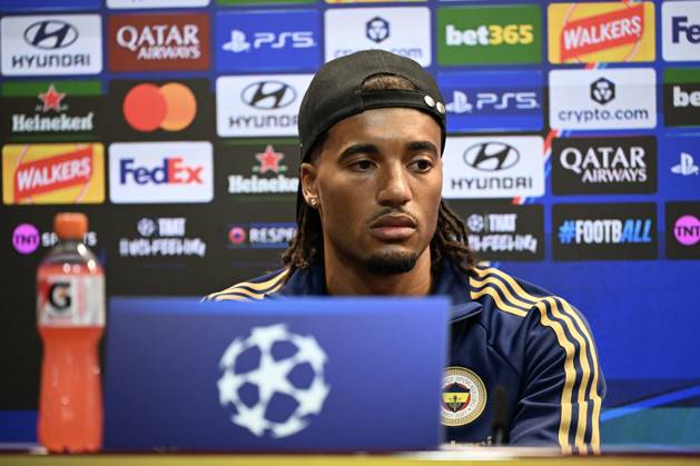 Ahead of Aston Villa v Fenerbahce - UEFA Champions League BIRMINGHAM, UNITED KINGDOM - OCTOBER 13 : Fenerbahce s player Archie Brown speaks to members of the media during a press conference, PK, Pressekonferenz ahead of the UEFA Champions League match day two between Aston Villa and Fenerbahce at Villa Park in Birmingham, United Kingdom on October 13, 2026. Rasid Necati Aslim Anadolu Birmingham United Kingdom. Editorial use only. Please get in touch for any other usage.  Copyright: x2026xAnadoluxRasidxNecatixAslimx