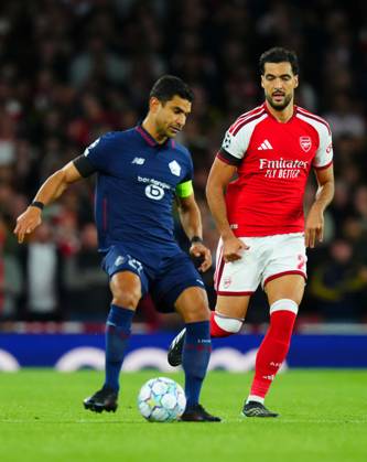 Benjamin Andre of Lille and Mikel Merino of Arsenal Arsenal v Lille, UEFA Champions League, Football, Emirates Stadium, London, UK - 13 Oct 2026London Emirates Stadium United Kingdom  Copyright: xJavierxGarcia Shutterstockx 17213973r