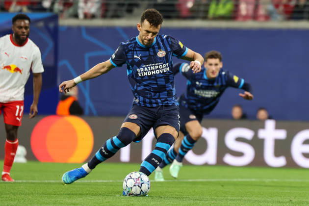 Deutschland: Fußball - UEFA Champions League - Saison 2026 - 2027, 2. Spieltag - RB Leipzig gegen PSV Eindhoven, Red Bull Arena (Leipzig): Verschossener Elfmeter von Ivan PeriÅ¡ić (PSV Eindhoven, 5) Copyright: xLucasxWalterx
