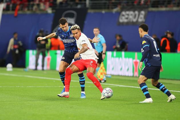 Leipzig, Sachsen, Deutschland, 13.10.2026: Red-Bull-Arena: UEFA Champions League 2026 27: RB Leipzig - PSV Eindhoven: Ivan Perisic (5, Eindhoven) gegen Antonio Nusa (7, RBL) Copyright: xdtsxNachrichtenagenturx dts_138614