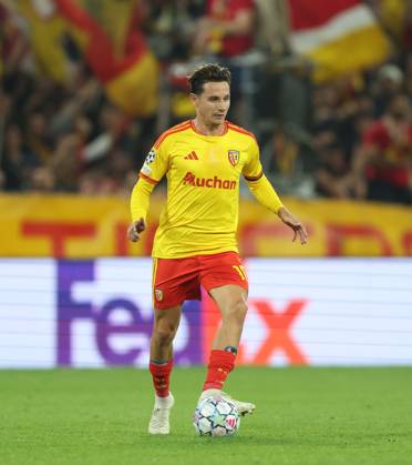 UEFA Champions League - RC Lens v Sporting Club de Portugal LENS, FRANCE, OCTOBER 13: Florian Thauvin of Lens on the ball during the UEFA Champions League 2026 27 League Phase MD2 match between RC Lens and Sporting Club de Portugal at Stade Bollaert-Delelis on October 13, 2026 in Lens, France. (Photo by Daniel Weir) Lens Stade Bollaert-Delelis France Copyright: xDanielxWeir SportsxPressxPhotox Sportspressphoto_SPR254435
