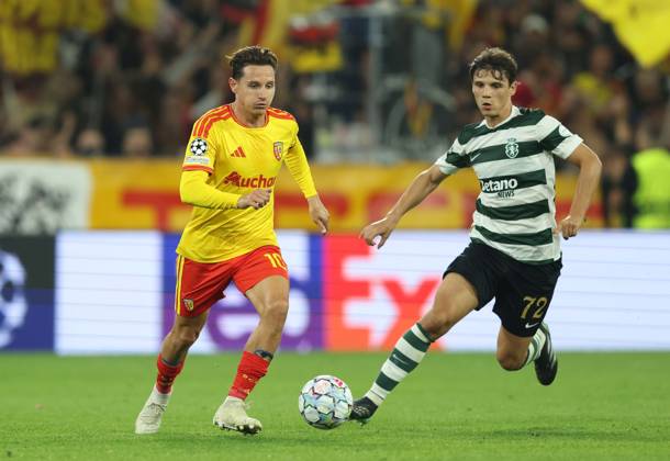 UEFA Champions League - RC Lens v Sporting Club de Portugal LENS, FRANCE, OCTOBER 13: Florian Thauvin of Lens on the ball battles with Eduardo Quaresma of Sporting CP during the UEFA Champions League 2026 27 League Phase MD2 match between RC Lens and Sporting Club de Portugal at Stade Bollaert-Delelis on October 13, 2026 in Lens, France. (Photo by Daniel Weir) Lens Stade Bollaert-Delelis France Copyright: xDanielxWeir SportsxPressxPhotox Sportspressphoto_SPR254438