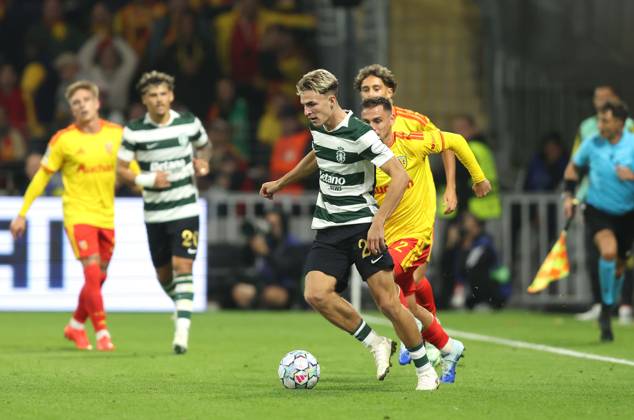 UEFA Champions League - RC Lens v Sporting Club de Portugal LENS, FRANCE, OCTOBER 13: Jesse Derry of Sporting CP during the UEFA Champions League 2026 27 League Phase MD2 match between RC Lens and Sporting Club de Portugal at Stade Bollaert-Delelis on October 13, 2026 in Lens, France. (Photo by Daniel Weir) Lens Stade Bollaert-Delelis France Copyright: xDanielxWeir SportsxPressxPhotox Sportspressphoto_SPR254452