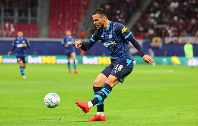 RB Leipzig - PSV Eindhoven Champions League Leipzig, 13.10.2026, Red Bull Arena, UEFA Champions League , RBLeipzig (GER) vs. PSV Eindhoven (NED) , Im Bild: Filip Kostic ( 18, PSV) ,