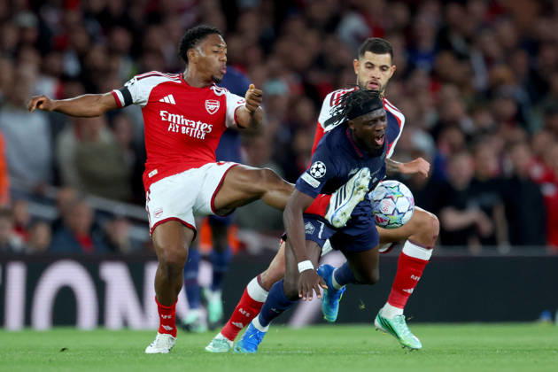 Arsenal FC v LOSC Lille - UEFA Champions League 2026 27 League Phase MD2 Myles Lewis-Skelly of Arsenal, Dilane Bakwa of LOSC Lille and Bruno Guimaraes of Arsenal challenge during the UEFA Champions League 2026 27 League Phase MD2 match between Arsenal FC and LOSC Lille at Arsenal Stadium on October 13, 2026 in London, England. London Arsenal Stadium England United Kingdom Copyright: xAllstarxPicturexLibraryxLtdx