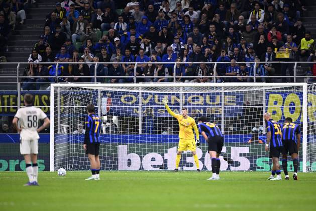 Inter Milan v Club Brugge - UEFA Champions League MILAN, ITALY - OCTOBER 13 : Tresoldi Nicolo forward of Club Brugge scoring a penalty shot during the UEFA Champions League 2026 27 League Phase matchday 2 match between Inter Milan and Club Brugge on October 13, 2026 in Milan, Italy, 13 10 2026 Milan Italy  Copyright: xTomasxSiskx