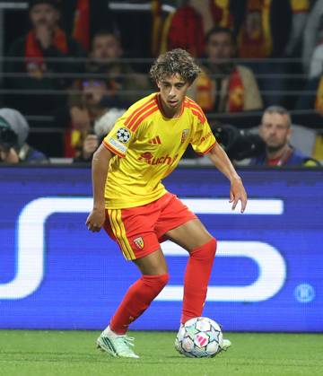 UEFA Champions League - RC Lens v Sporting Club de Portugal LENS, FRANCE, OCTOBER 13: Mezian Mesloub of Lens on the ball during the UEFA Champions League 2026 27 League Phase MD2 match between RC Lens and Sporting Club de Portugal at Stade Bollaert-Delelis on October 13, 2026 in Lens, France. (Photo by Daniel Weir) Lens Stade Bollaert-Delelis France Copyright: xDanielxWeir SportsxPressxPhotox Sportspressphoto_SPR254528