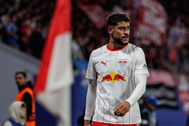 13.10.2026, GER, Fussball, Herren, UEFA Chempionsleague 2026 2027, RB Leipzig vs. PSV Eindhoven RÃ mulo Cardoso Romulo Cardoso (RB Leipzig 40) geht vom Feld Leipzig Red Bull Arena Sachsen Deutschland Copyright: xNordphoto Trienitzx