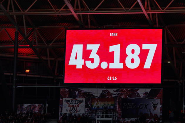 13.10.2026, GER, Fussball, Herren, UEFA Chempionsleague 2026 2027, RB Leipzig vs. PSV Eindhoven Offizielle Zuschauerzahl mit 43.187 Leipzig Red Bull Arena Sachsen Deutschland Copyright: xNordphoto Trienitzx