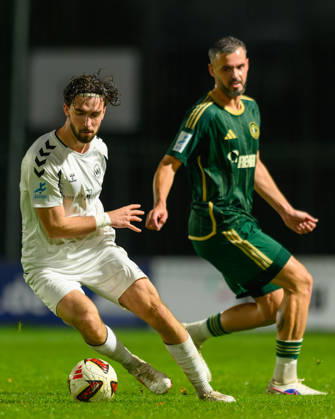 13.10.2026 - Fussball - Saison 2026 2027 - Regionalliga Bayern - 14. Spieltag: SC Eltersdorf - SV Wacker Burghausen - JoTe - xjoxtex - Moritz Bangerter (17, SV Wacker Burghausen ) Maximilian Göbhardt Goebhardt (10, SC Eltersdorf )