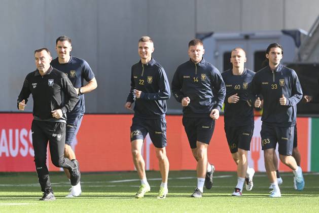 STVV s players pictured in action during a training session of Belgian soccer team Sint-Truidense VV, Wednesday 14 October 2026 in Sint-Truiden. The team is preparing for the opening match of the UEFA Conference League league phase against Georgian FC Iberia 1999 Tbilisi tomorrow. JILLxDELSAUX  x189775228x