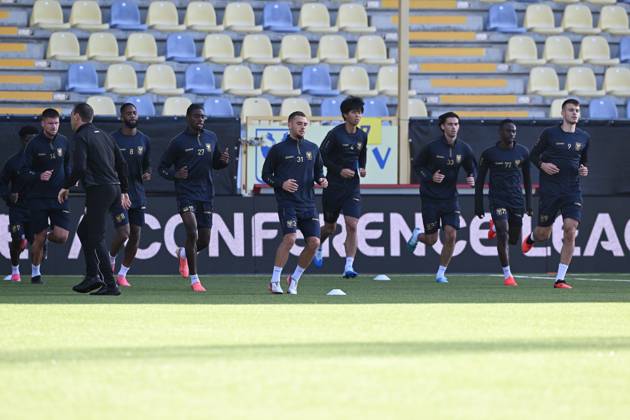 STVV s players pictured in action during a training session of Belgian soccer team Sint-Truidense VV, Wednesday 14 October 2026 in Sint-Truiden. The team is preparing for the opening match of the UEFA Conference League league phase against Georgian FC Iberia 1999 Tbilisi tomorrow. JILLxDELSAUX x189775271x