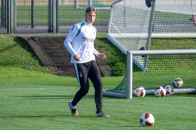 Jan Leszczynski (Borussia Moenchengladbach, 05) bei Passuebungen. Oeffentliches Training Borussia Moenchengladbach, Fussball, Bundesliga, Saison 2026 2027, 14.10.2026 oeffentliches Training Borussia Moenchengladbach, Fussball, Bundesliga, Saison 2026 2027, 14.10.2026 Moenchengladbach Copyright: xEibner-Pressefoto ThomasxHaeslerx EP_THR