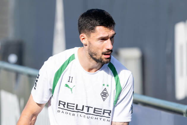 Tim Kleindienst (Borussia Moenchengladbach, 11) bricht das Training ab. Oeffentliches Training Borussia Moenchengladbach, Fussball, Bundesliga, Saison 2026 2027, 14.10.2026 oeffentliches Training Borussia Moenchengladbach, Fussball, Bundesliga, Saison 2026 2027, 14.10.2026 Moenchengladbach Copyright: xEibner-Pressefoto ThomasxHaeslerx EP_THR