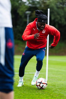 SOCCER - UEFA EL, RBS vs Milan SALZBURG,AUSTRIA,14.OCT.26 - SOCCER - UEFA Europa League, Red Bull Salzburg vs AC Milan, preview, training RBS. Image shows Edmund Baidoo (RBS).  GEPAxpictures xJulioxArellano