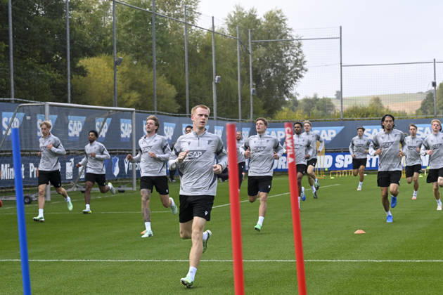 Hoffenheim complete preparations for UEFA Europa League clash with Besiktas SINSHEIM, GERMANY - OCTOBER 14: Hoffenheim players take part in a training drill at the club s facilities under head coach Christian Ilzer ahead of their UEFA Europa League Matchday 2 game against Besiktas in Sinsheim, Germany, on October 14, 2026. Halil Sagirkaya Anadolu Sinsheim Germany. Editorial use only. Please get in touch for any other usage.  Copyright: x2026xAnadoluxHalilxSagirkayax