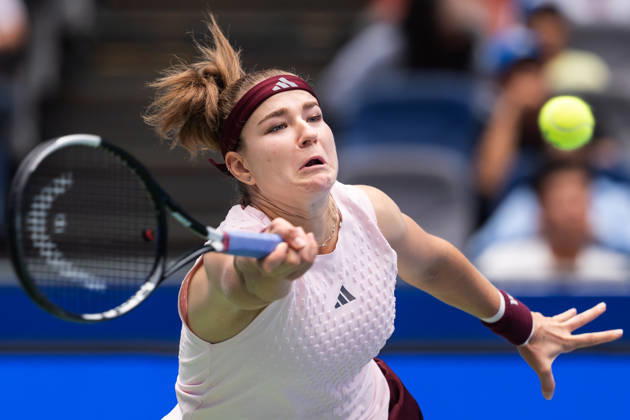 2026 WTA, Tennis Damen Wuhan Open: Karolina Muchova - Caty McNally in China - 14 Oct. Karolina Muchova of Czechia seen in action with Caty McNally of USA (Not in view) during the Wuhan Open final match at the Optics Valley International Tennis Center. Karolina Muchova defeated Caty McNally with a score of 3-6, 7-6, 7-6. Wuhan China Copyright: xRenxYongx xSOPAxImagesx DSC00347